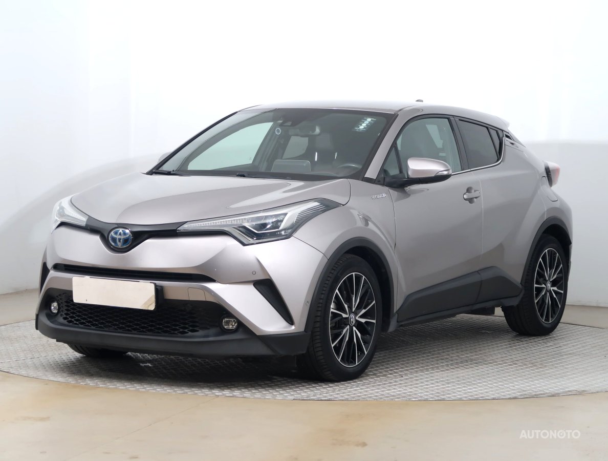 Toyota C-HR, 2019 - pohled č. 3