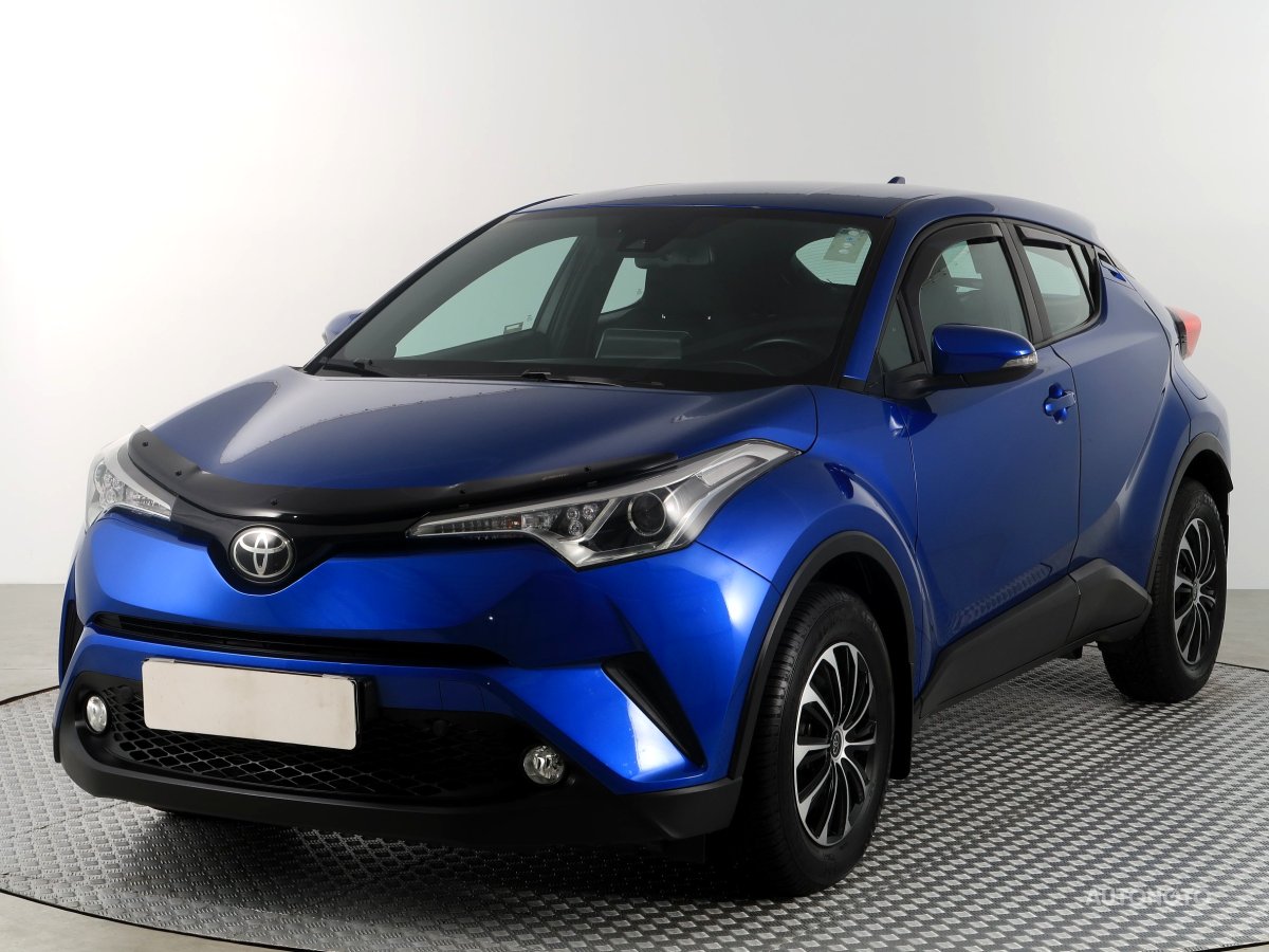 Toyota C-HR, 2017 - pohled č. 3