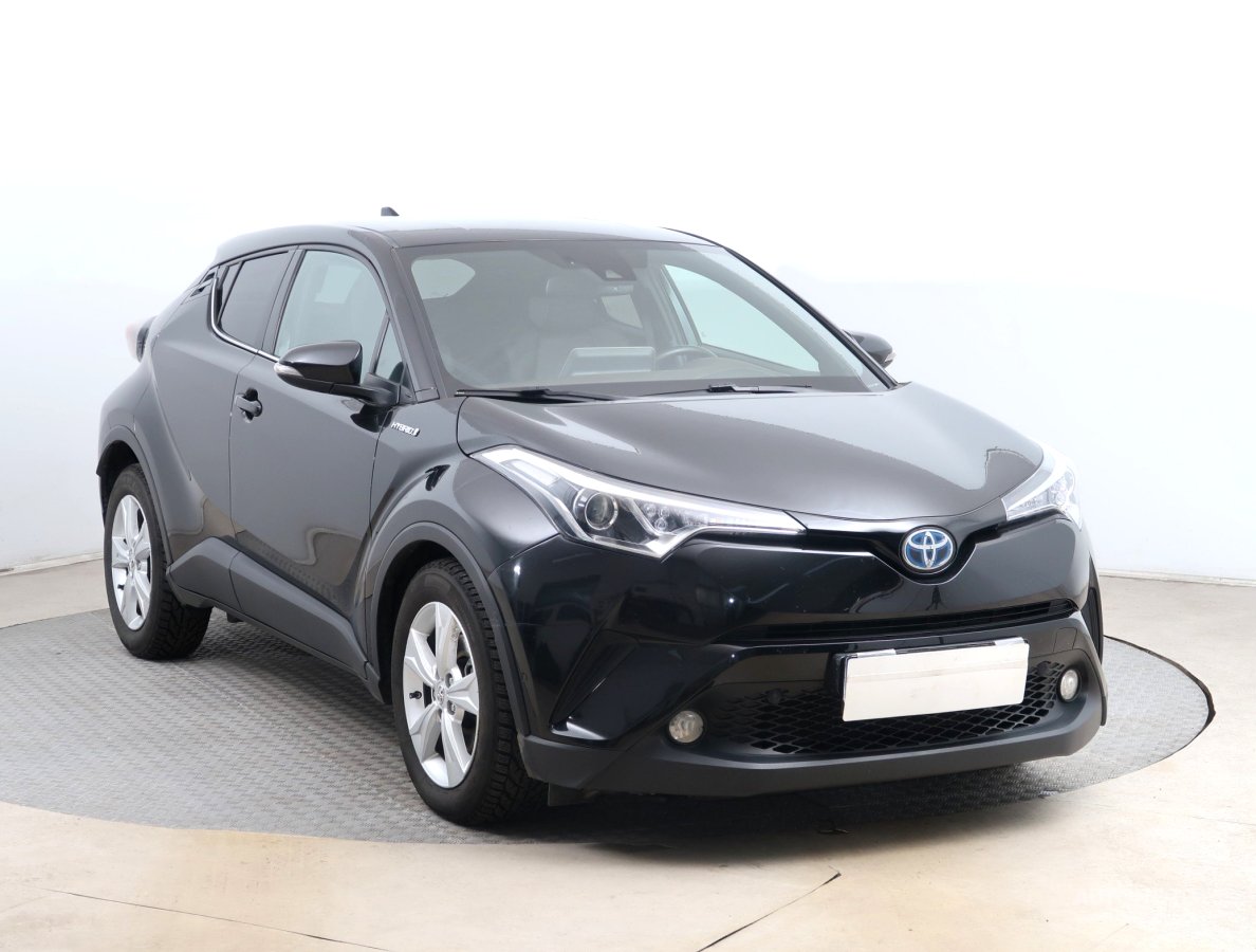 Toyota C-HR, 2018 - celkový pohled