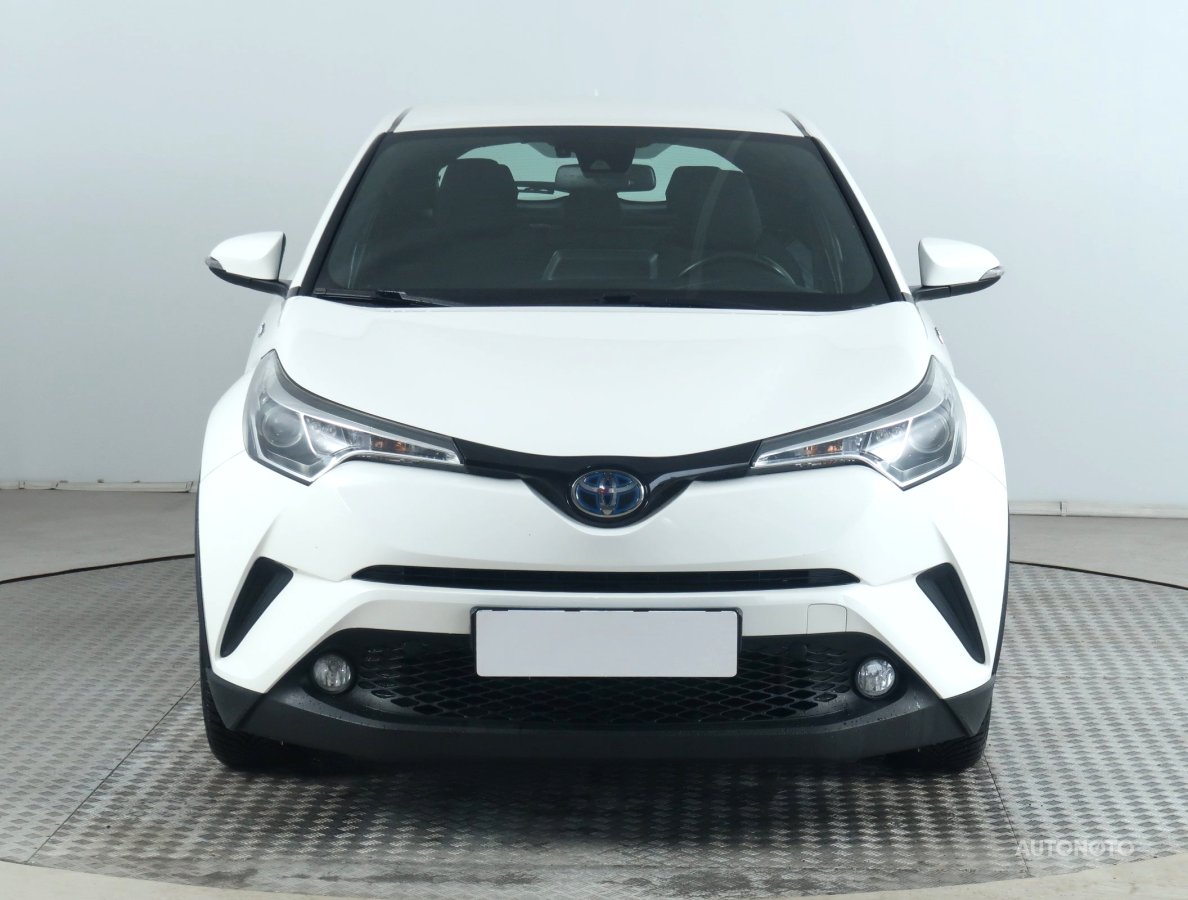Toyota C-HR, 2018 - pohled č. 2