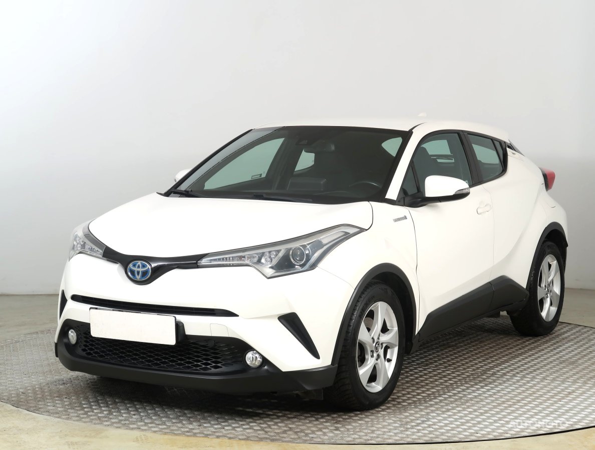 Toyota C-HR, 2017 - pohled č. 3