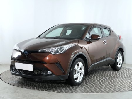 Toyota C-HR, 2018 - pohled č. 3