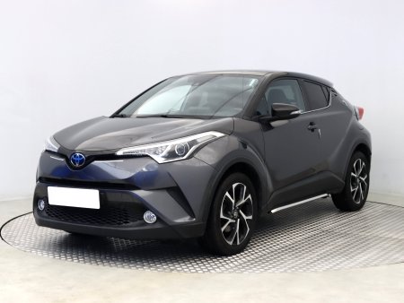 Toyota C-HR, 2017 - pohled č. 3