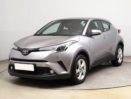 Toyota C-HR, 2018 - pohled č. 3