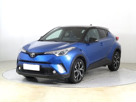 Toyota C-HR, 2017 - pohled č. 3