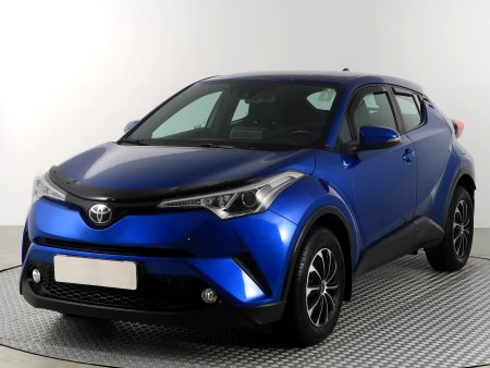 Toyota C-HR, 2017 - pohled č. 3