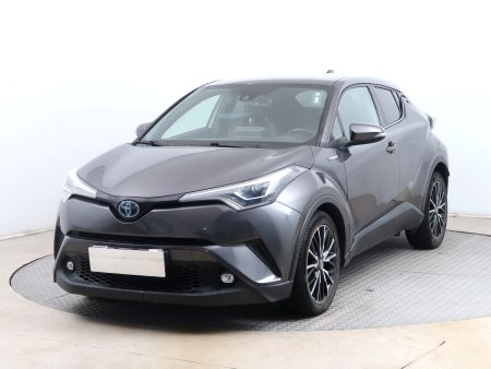 Toyota C-HR, 2017 - pohled č. 3