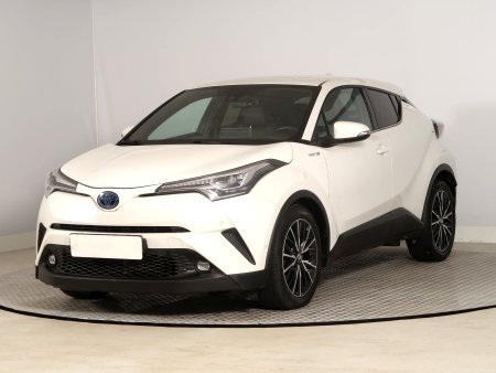Toyota C-HR, 2017 - pohled č. 3