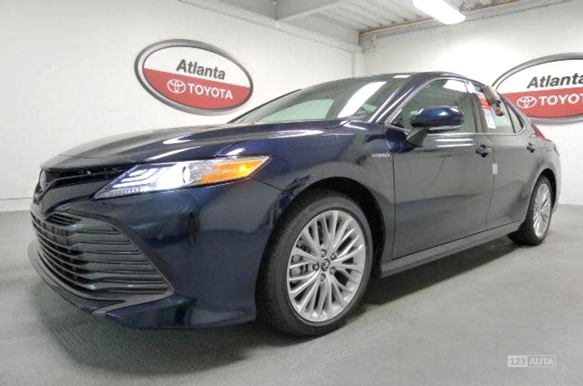 Toyota Camry, 2020 - celkový pohled