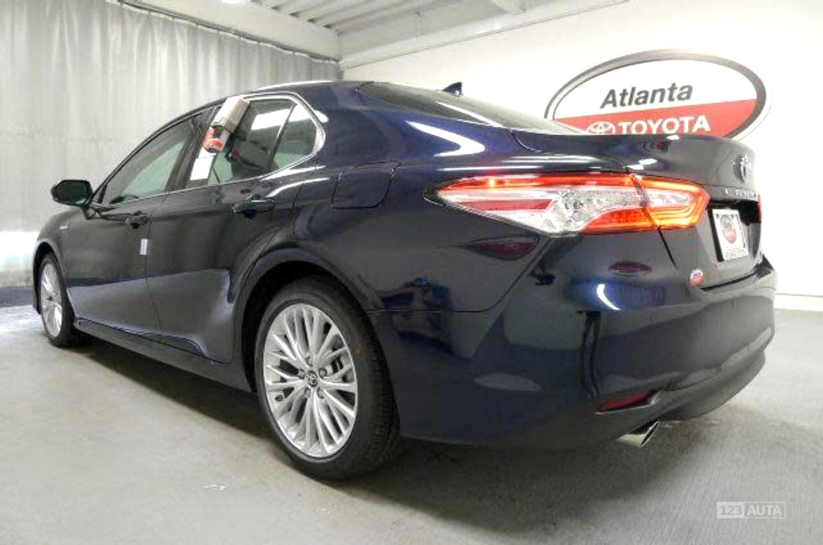 Toyota Camry, 2020 - pohled č. 3