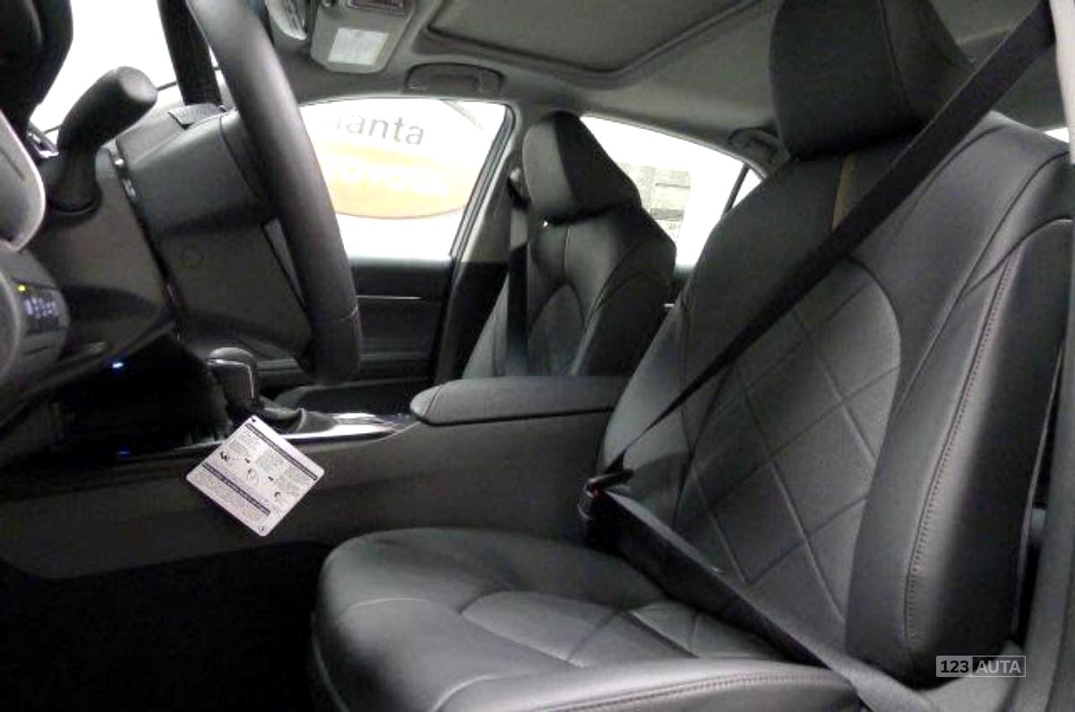 Toyota Camry, 2020 - pohled č. 8