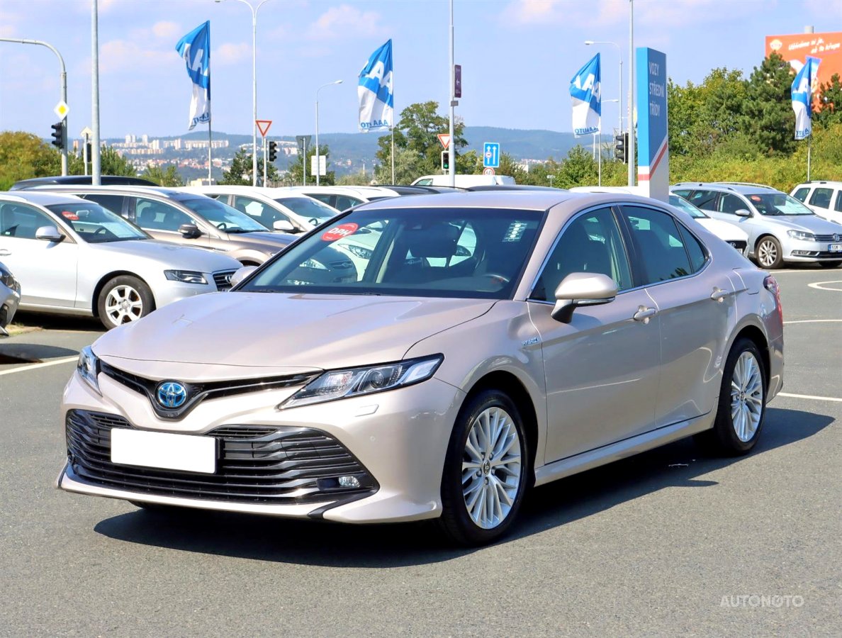 Toyota Camry, 2021 - pohled č. 3