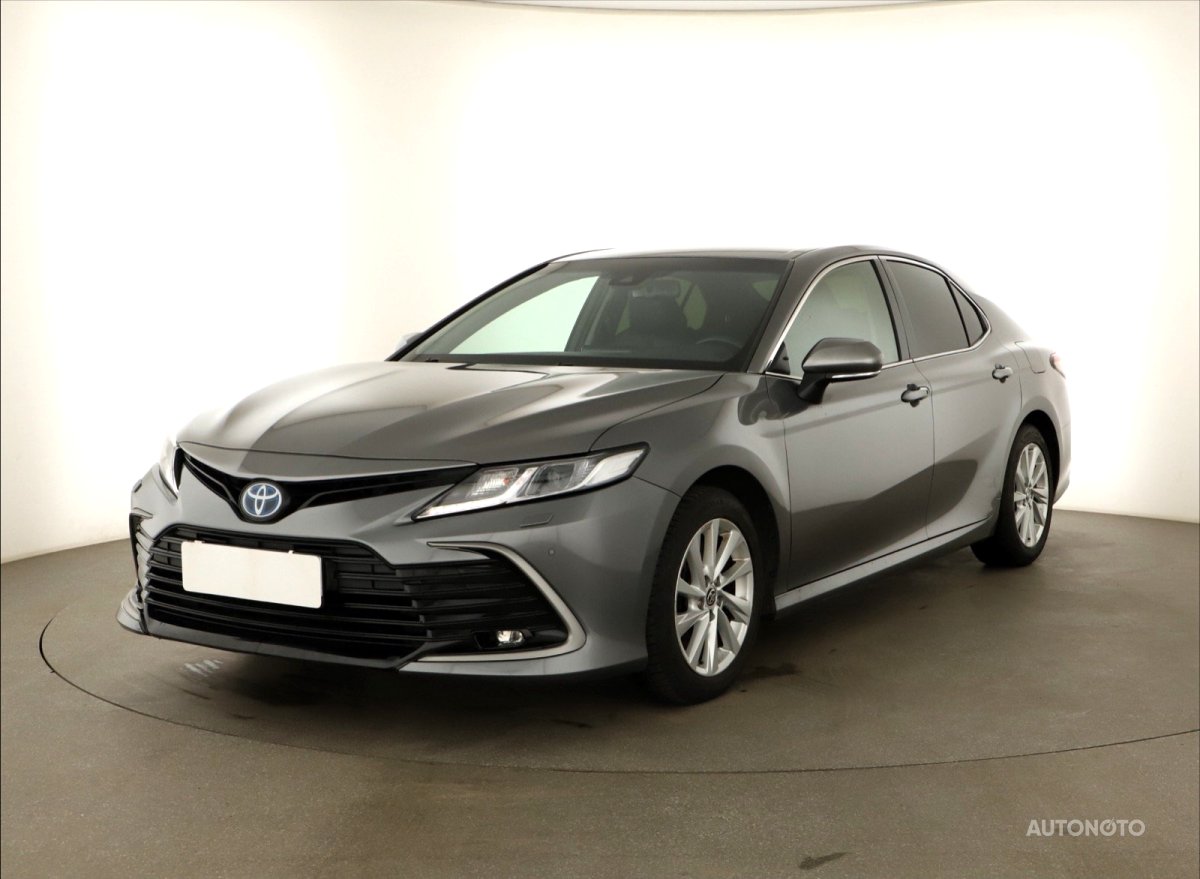 Toyota Camry, 2021 - pohled č. 3