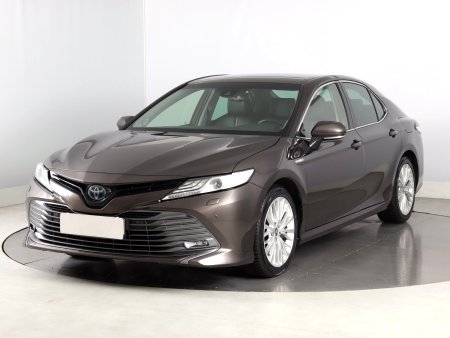 Toyota Camry, 2020 - pohled č. 3