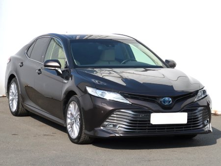Toyota Camry, 2019