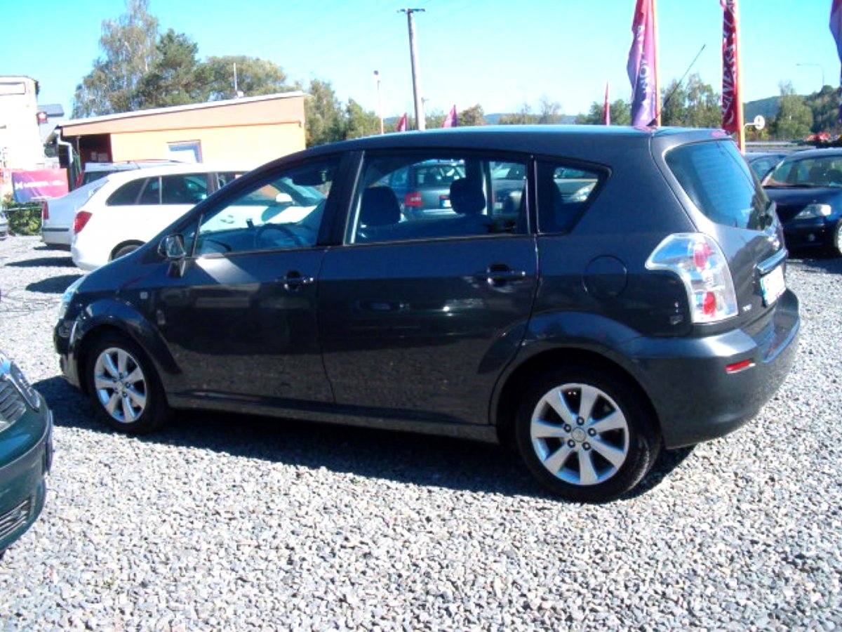 Toyota Corolla Verso, 2008 - pohled č. 2