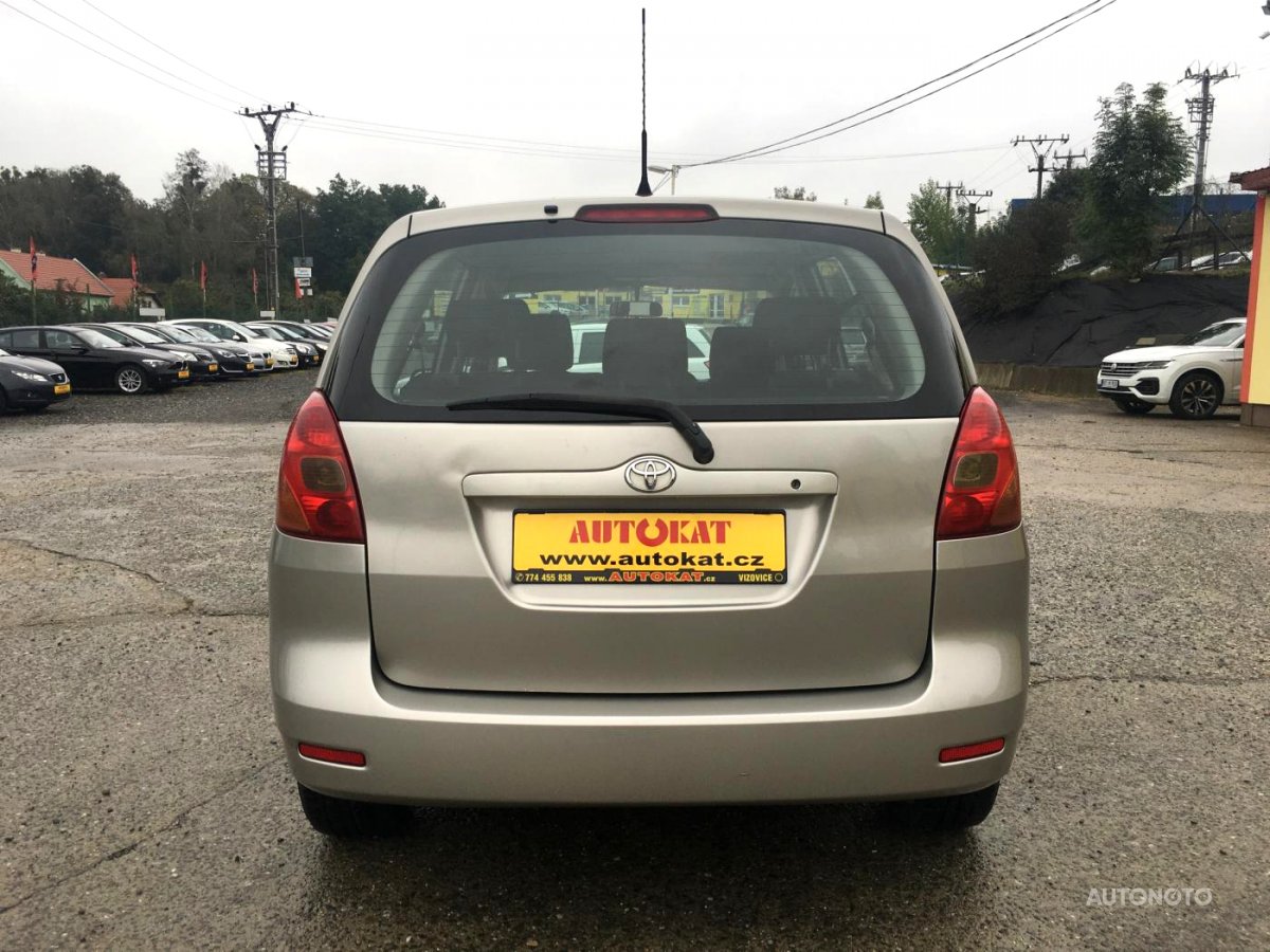 Toyota Corolla Verso, 2002 - pohled č. 3