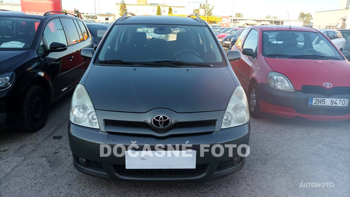 Toyota Corolla Verso, 2006 - pohled č. 2