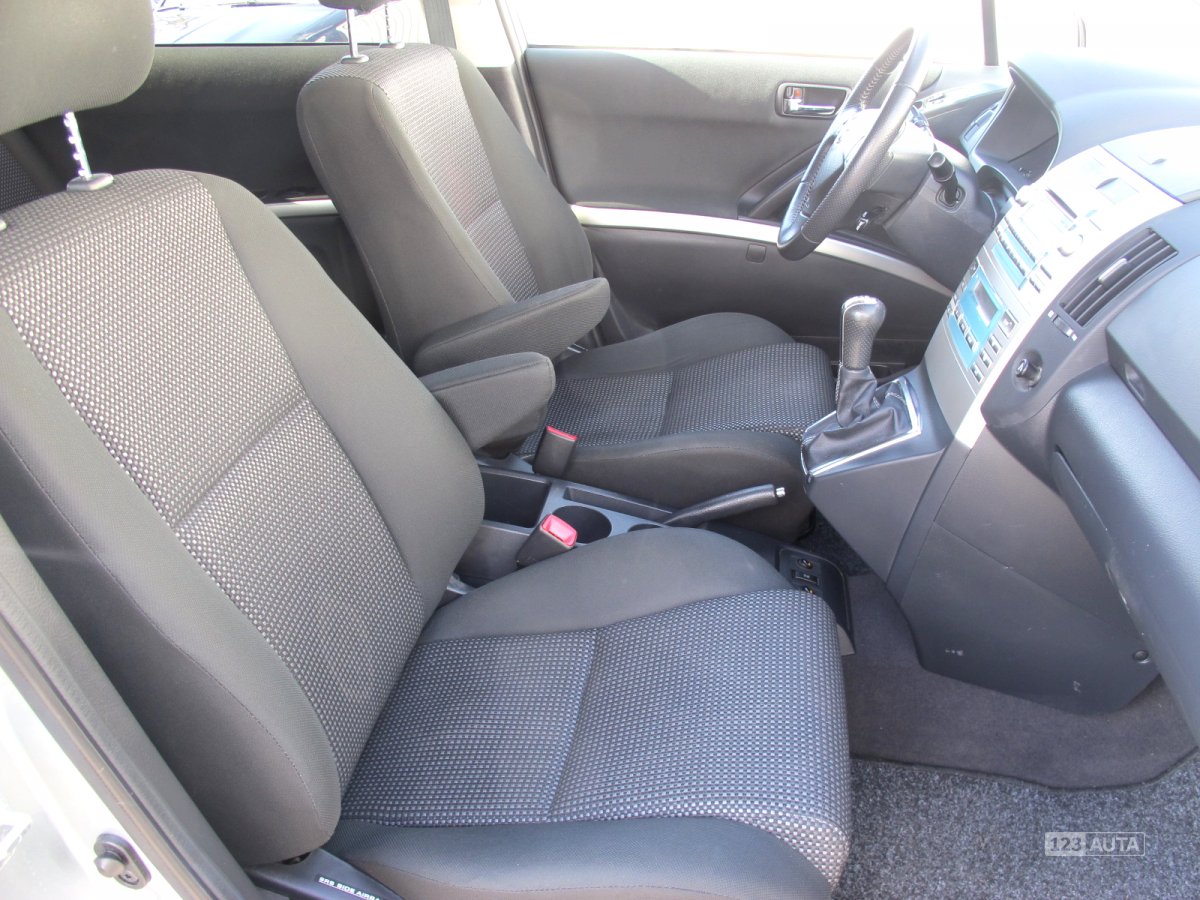 Toyota Corolla Verso, 2009 - pohled č. 12