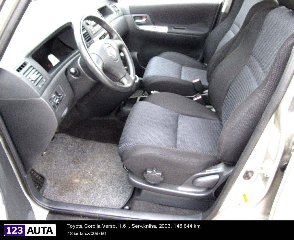 Toyota Corolla Verso, 2003 - pohled č. 14