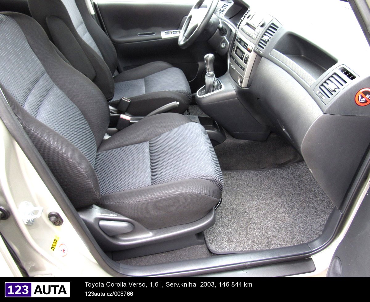 Toyota Corolla Verso, 2003 - pohled č. 16