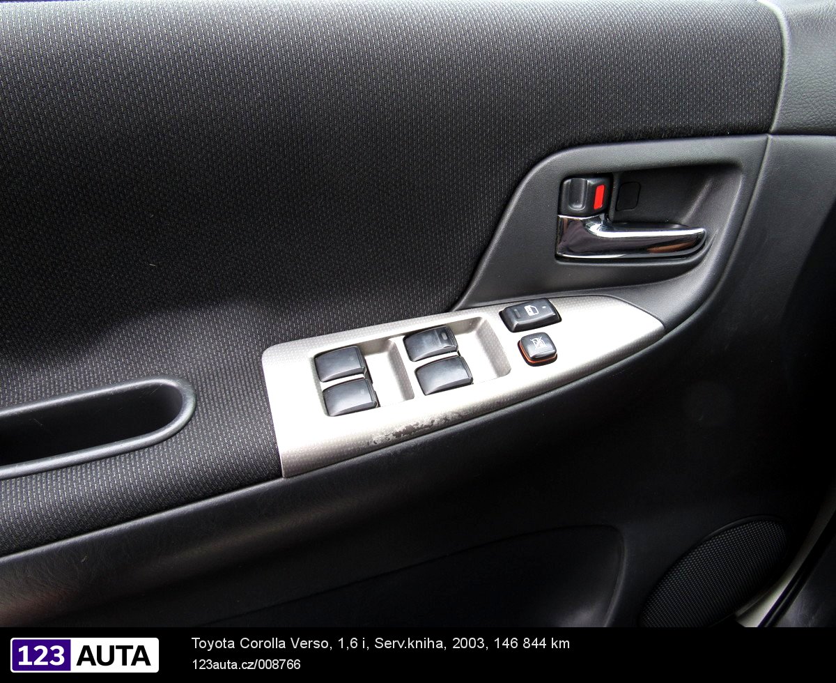 Toyota Corolla Verso, 2003 - pohled č. 18