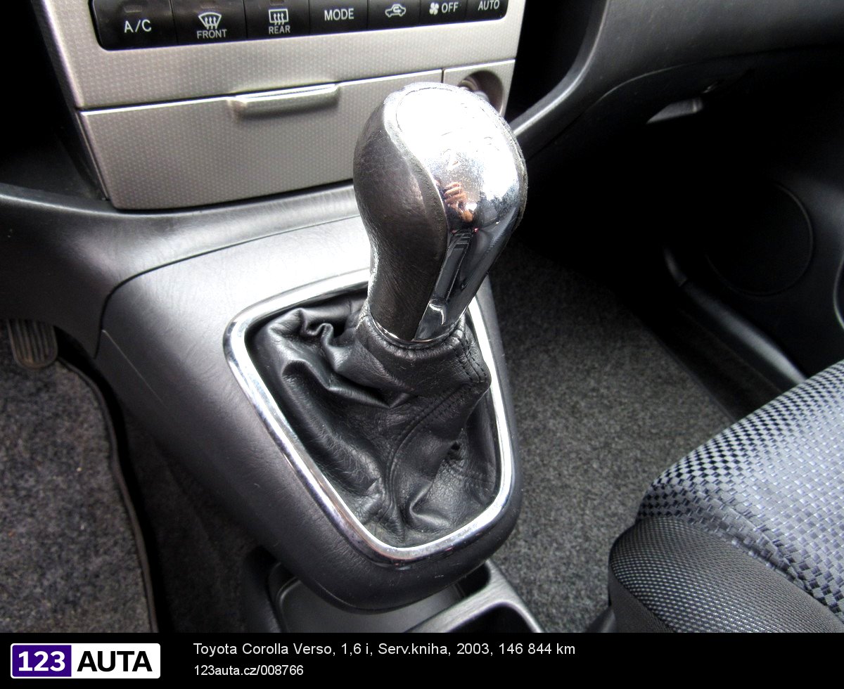 Toyota Corolla Verso, 2003 - pohled č. 23