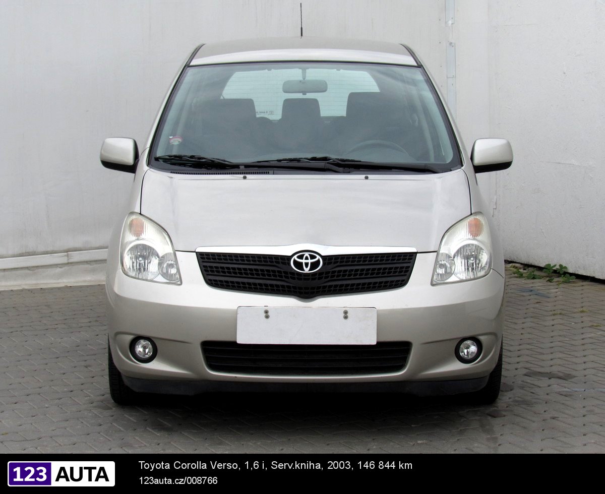 Toyota Corolla Verso, 2003 - pohled č. 2