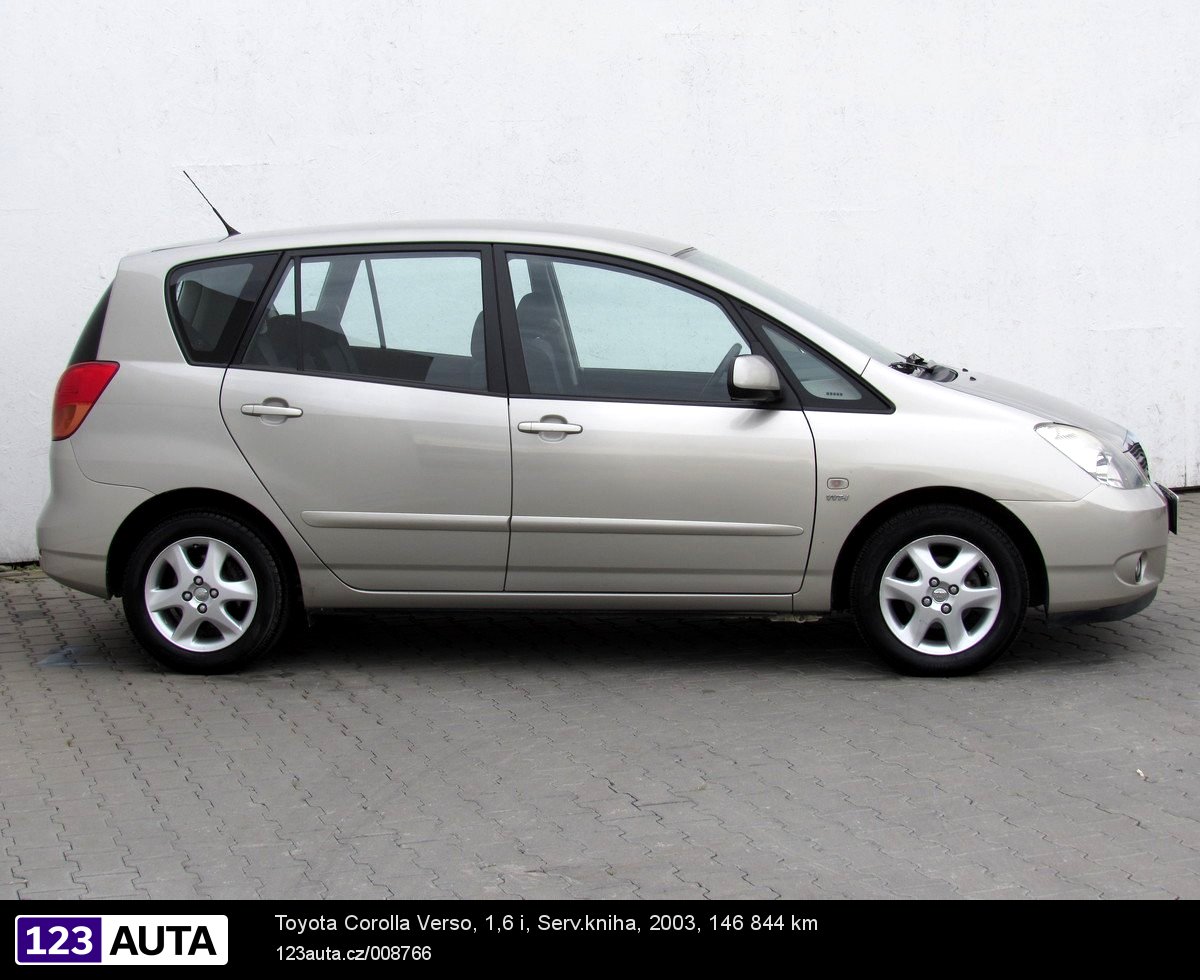 Toyota Corolla Verso, 2003 - pohled č. 4