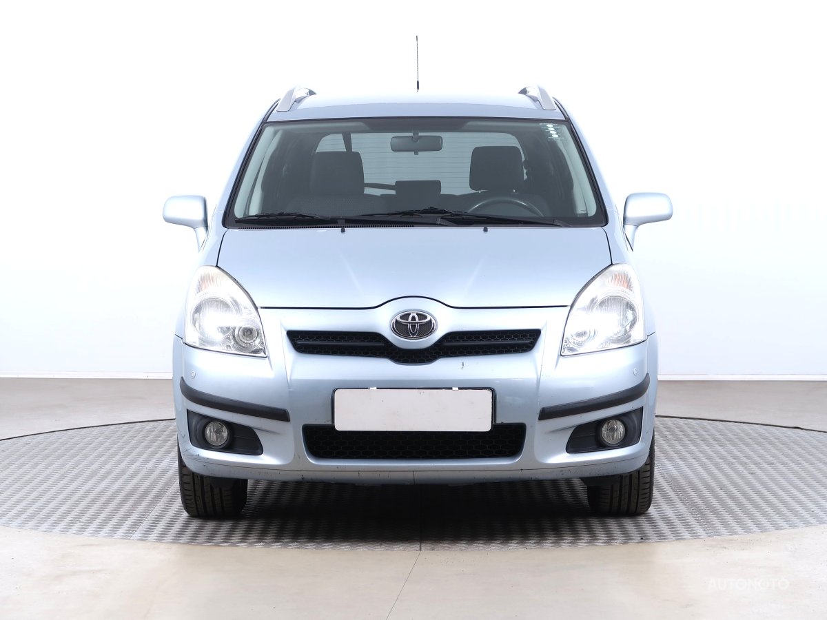 Toyota Corolla Verso, 2008 - pohled č. 2