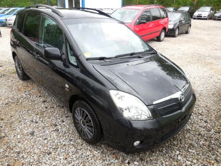 Toyota Corolla Verso, 2003 - pohled č. 2