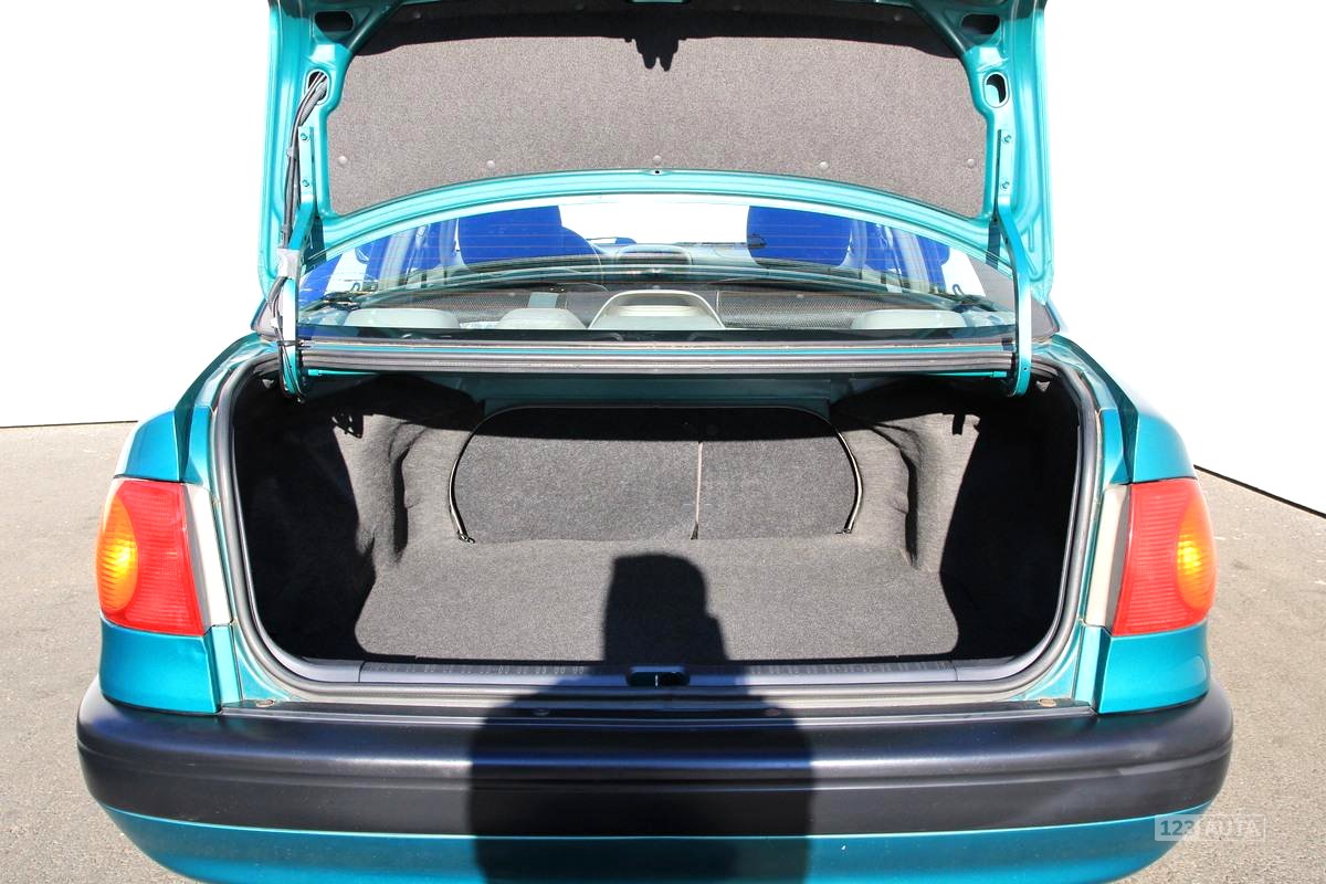 Toyota Corolla, 1999 - pohled č. 10