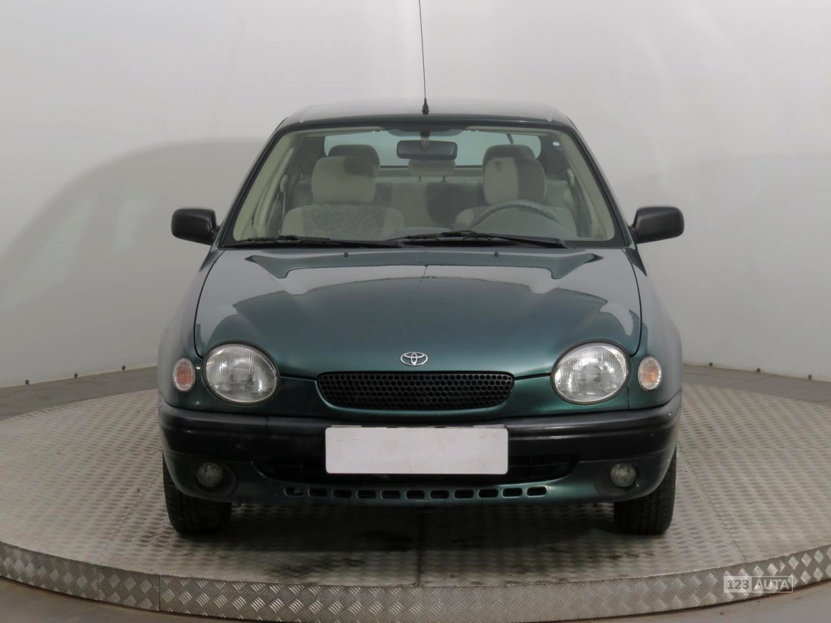 Toyota Corolla, 1999 - pohled č. 2