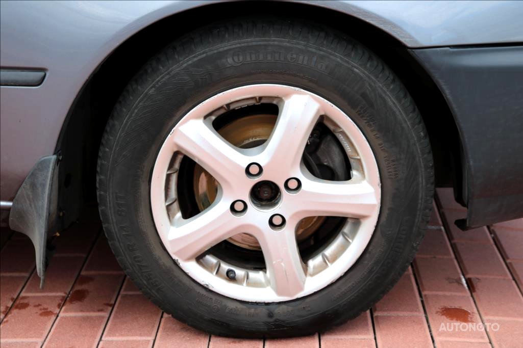 Toyota Corolla, 1995 - pohled č. 8