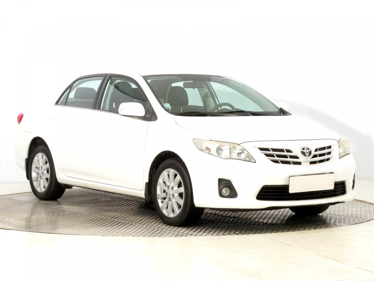 Toyota Corolla, 2013 - celkový pohled