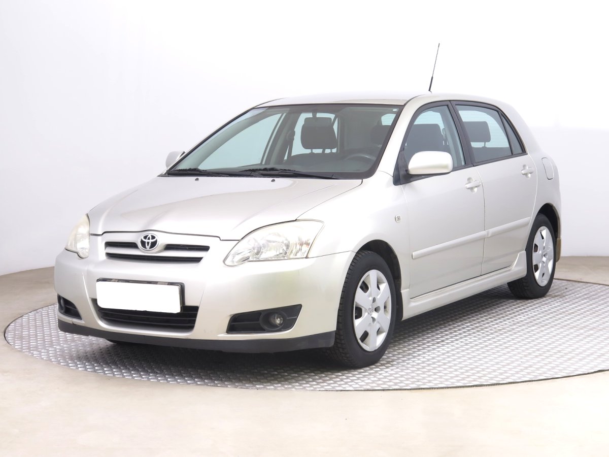 Toyota Corolla, 2004 - pohled č. 3
