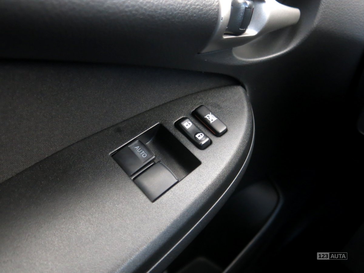 Toyota Corolla, 2010 - pohled č. 16