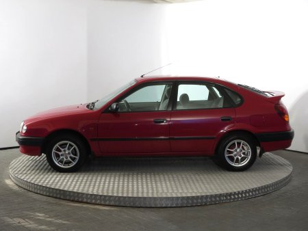 Toyota Corolla, 1999 - pohled č. 4