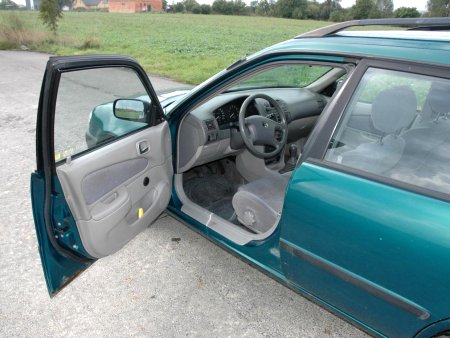 Toyota Corolla, 2001 - pohled č. 10
