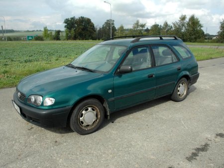 Toyota Corolla, 2001 - pohled č. 3