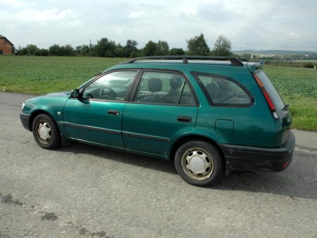 Toyota Corolla, 2001 - pohled č. 4