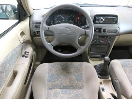 Toyota Corolla, 1999 - pohled č. 9