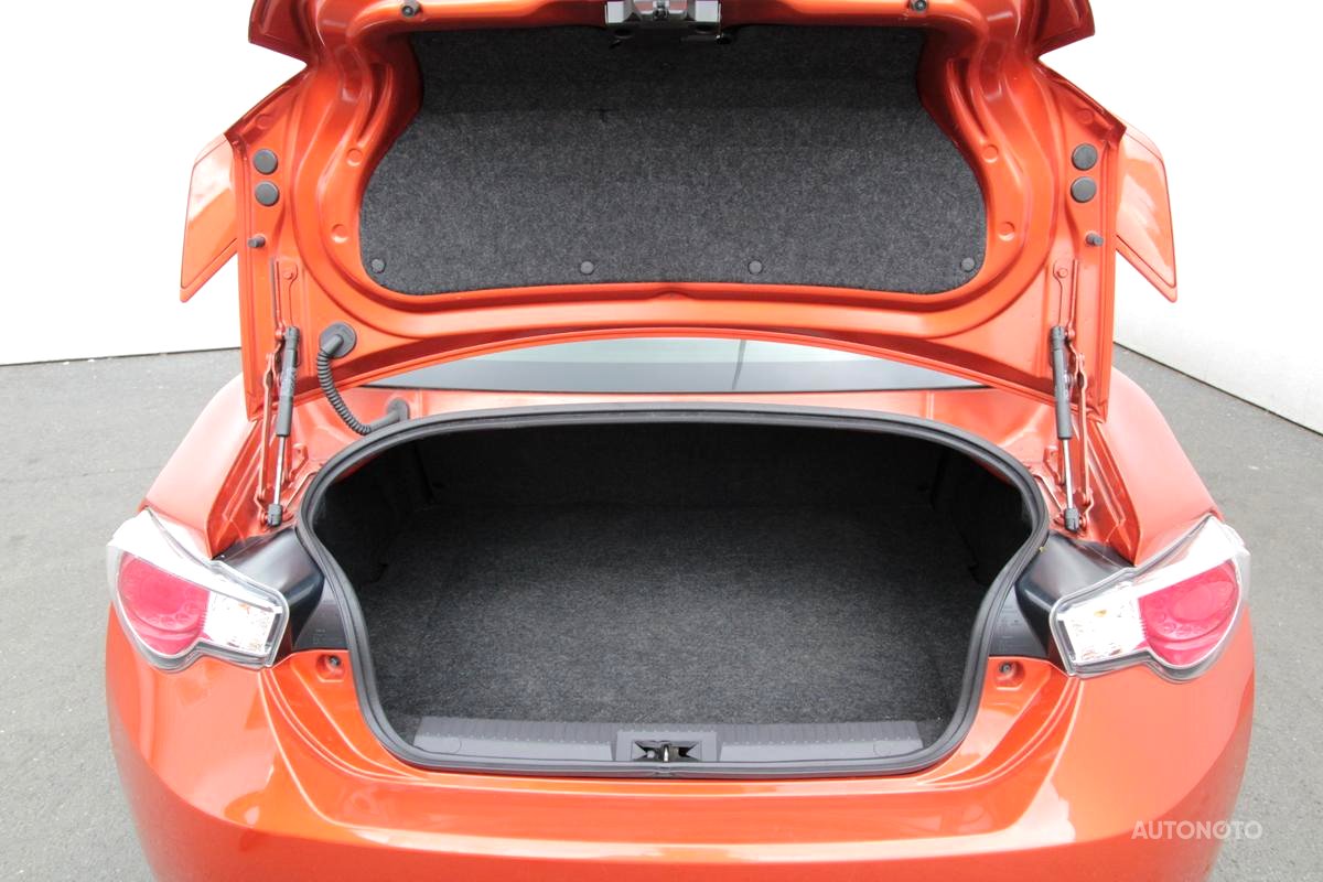 Toyota GT86, 2014 - pohled č. 10