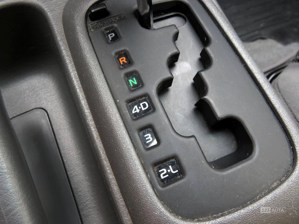 Toyota Hilux, 2013 - pohled č. 24