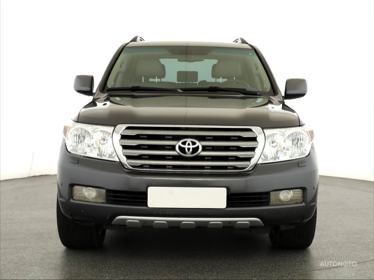 Toyota Land Cruiser V8, 2008 - pohled č. 2