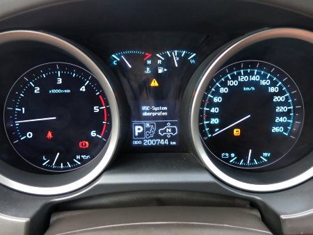 Toyota Land Cruiser V8, 2010 - pohled č. 10