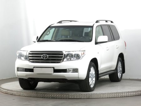 Toyota Land Cruiser V8, 2010 - pohled č. 3