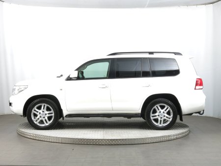 Toyota Land Cruiser V8, 2010 - pohled č. 4