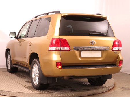 Toyota Land Cruiser V8, 2008 - pohled č. 5