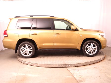 Toyota Land Cruiser V8, 2008 - pohled č. 8